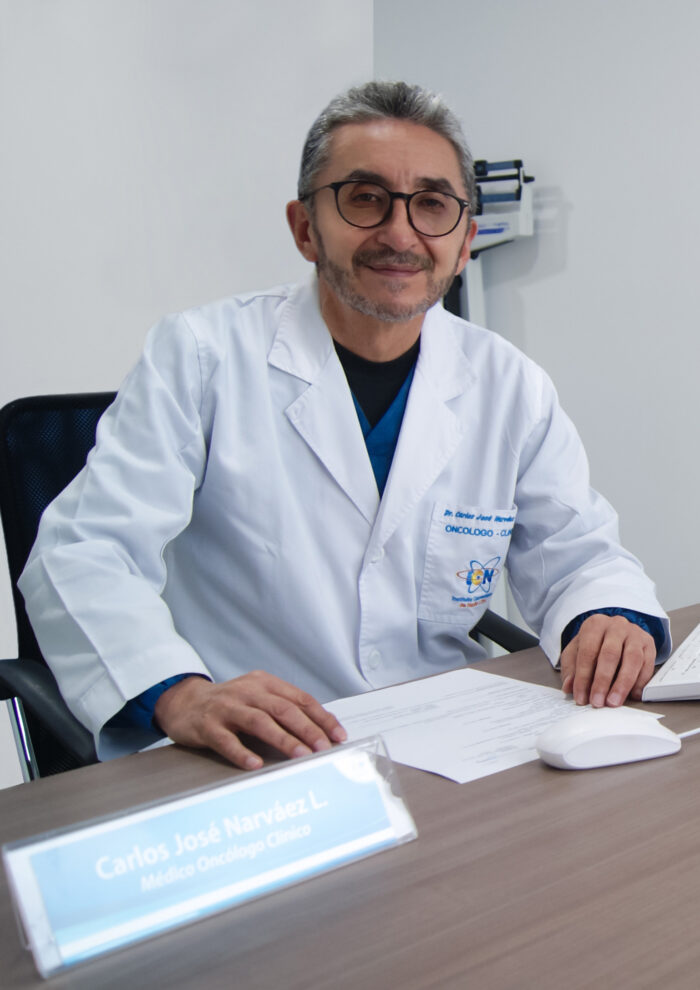DR. CARLOS NARVÁEZ LÓPEZ